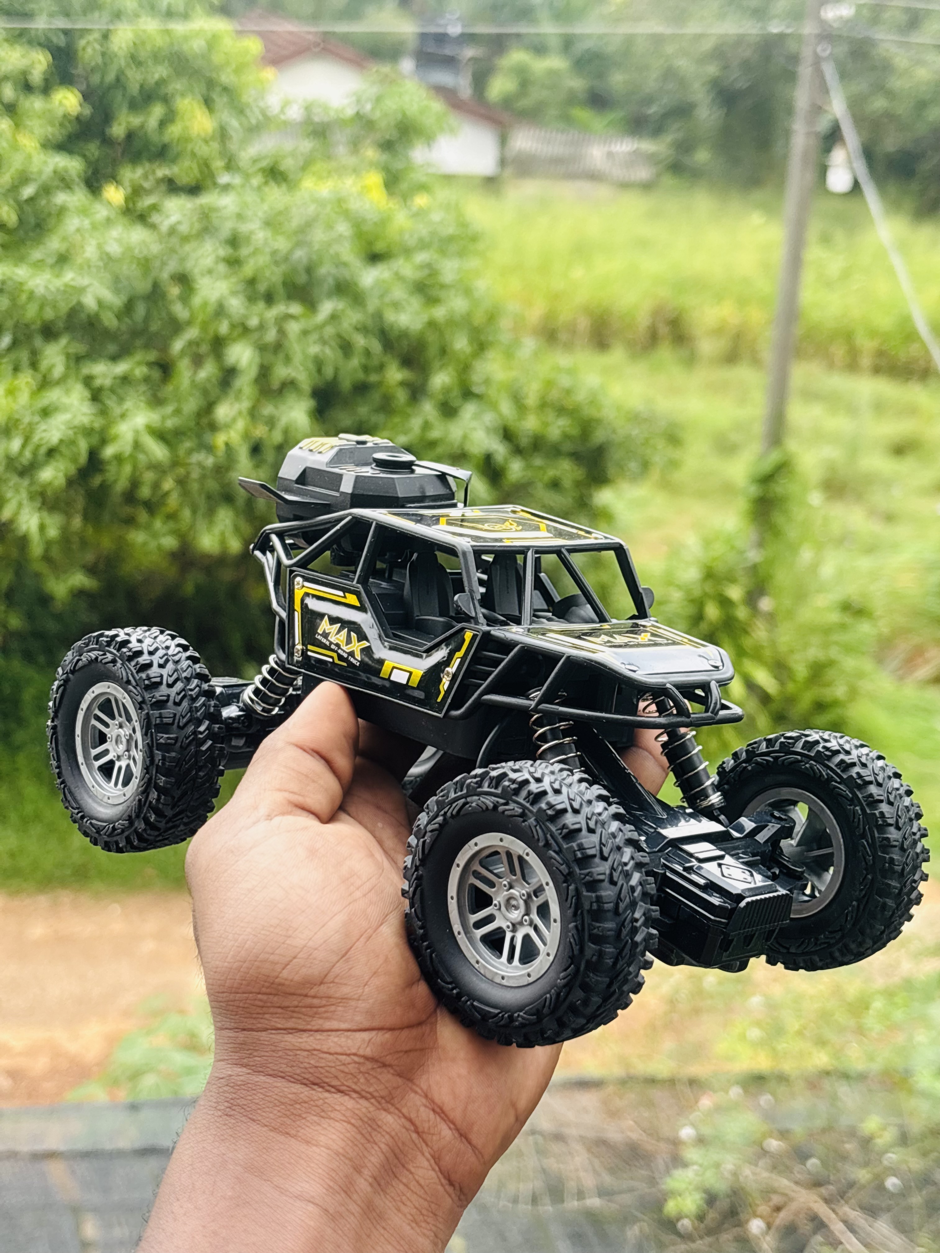 Smoke RC Car — 2WD Rechargeable